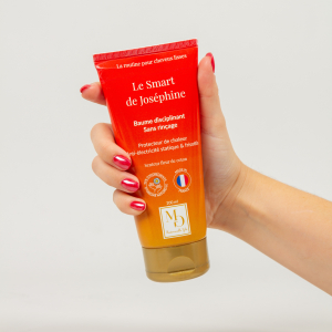 La chaleur, l'ennemi des cheveux lisses : comment preserver vos cheveux lisses avec le Smart de Mademoiselle Gold !